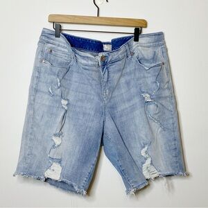 Torrid Light Wash Distressed Frayed Bermuda Denim Jean Shorts - Size 22